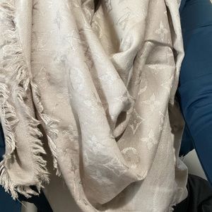 Authentic Louis Vuitton Monogram Shawl